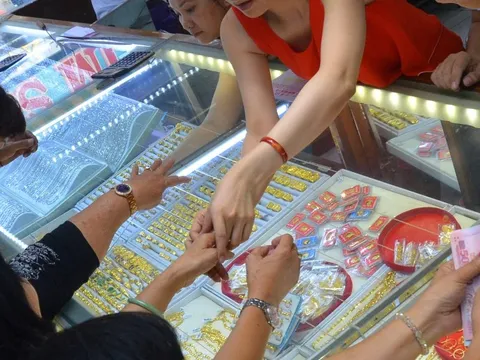 Giá vàng hôm nay, 11-10: Tăng mạnh trở lại
