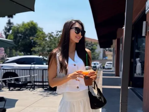 Người mẫu Vbiz sang Mỹ định cư, yêu chồng cũ 1 tuần thì cưới, tình cảnh bây giờ thật bất ngờ