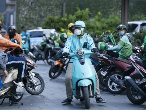 Cuộc đua 'song mã' Xanh SM và Grab trên thị trường gọi xe