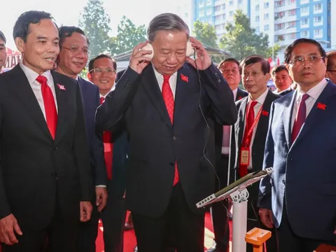 Tổng Bí thư Tô Lâm tham quan triển lãm thành tựu Báo chí - Xuất bản TP HCM