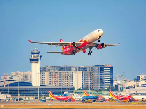 Cổ phiếu Vietjet tăng trần 3 phiên liên tiếp