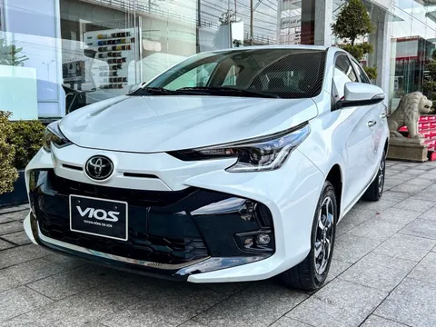 Sedan giá rẻ - xe Hàn sớm giương cờ trắng