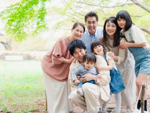 Trong gia đình đông anh chị em, ai là người có cuộc sống hạnh phúc, con cái xuất sắc nhất? Sau 60 tuổi tôi mới có câu trả lời