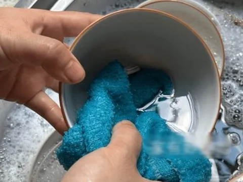 1 người rửa bát cả nhà mắc bệnh: 5 lỗi sai to đùng cần sửa ngay