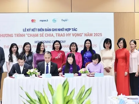"Chạm sẻ chia, Trao hy vọng 2025" hỗ trợ tầm soát ung thư miễn phí cho phụ nữ