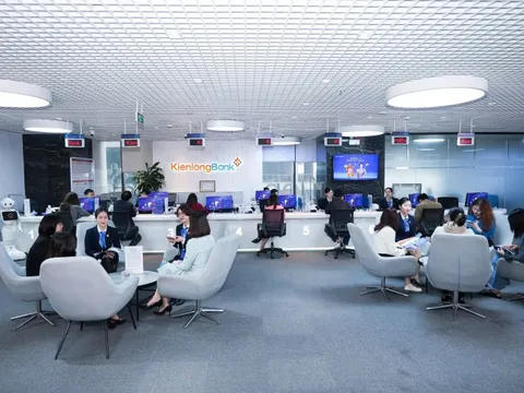 KienlongBank lợi nhuận xô đổ kỷ lục 30 năm, cổ phiếu dẫn sóng