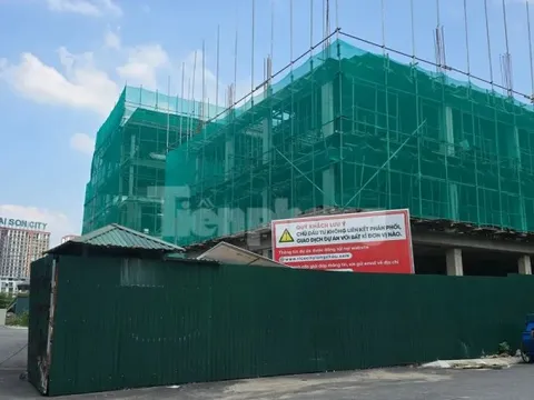 Hàng nghìn người 'kêu trời' vì không nộp được hồ sơ nhà ở xã hội