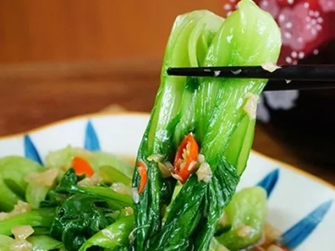 Loại rau giá rẻ giàu canxi hơn cả sữa, nên ăn thường xuyên