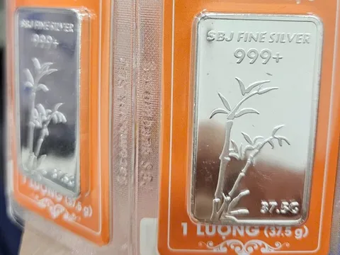 Giá bạc hôm nay 21-10: Giảm rất mạnh