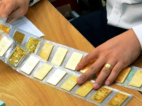 Giá vàng hôm nay, 21-10: Vàng thế giới tăng trở lại hàng trăm USD