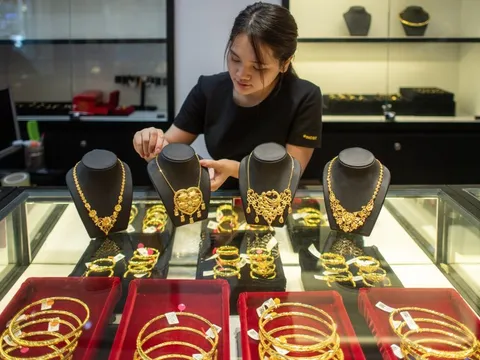 Chuyện gì đang xảy ra với giá vàng?