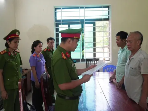 Bắt giam Phan Văn Phòng