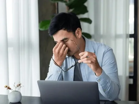 Nhảy việc sang công ty trả lương 180 triệu đồng/tháng cao gấp đôi chỗ cũ, tôi bị sa thải chỉ sau 6 tháng: "Nếu biết trước điều này đã không khổ sở"