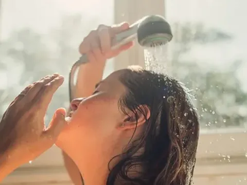 Tắm sáng hay tắm tối tốt hơn?
