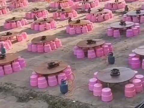 Chú rể bày 100 mâm cưới linh đình đãi khách, cả làng không ai đến dự