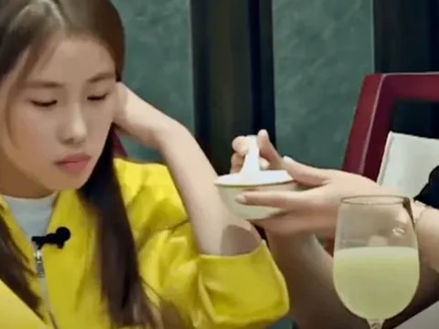 “Em bé khổng lồ” 16 tuổi vẫn được bảo mẫu bón cơm, cắt móng chân, tiêu vặt gần 200 triệu đồng/ngày hiện giờ ra sao?
