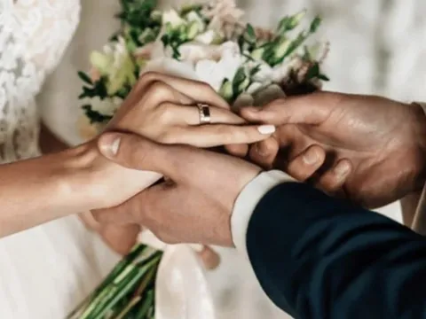 Công an Cần Thơ phát cảnh báo rủi ro khi phụ nữ kết hôn với người nước ngoài qua môi giới