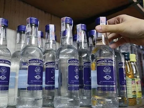 Chưa kịp mừng, chủ hãng rượu Vodka Hà Nội lại chìm trong lỗ