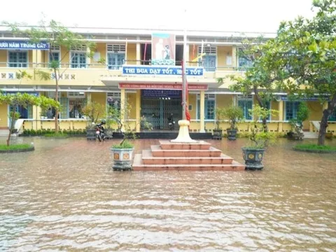 TP Huế khẩn trương di dời dân khỏi vùng nguy hiểm, ứng phó mưa lũ đặc biệt lớn