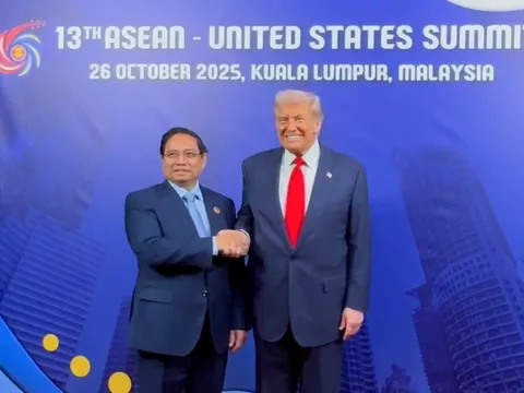 Tổng thống Mỹ Donald Trump nhận lời sẽ thăm Việt Nam
