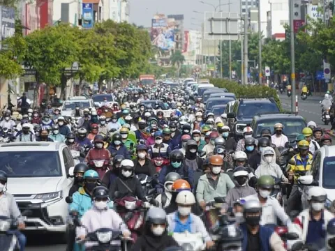 Có phải quy định hạn chế là lý do người Việt giảm mua xe máy xăng?