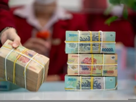 Lãi suất tiết kiệm ngân hàng rục rịch tăng