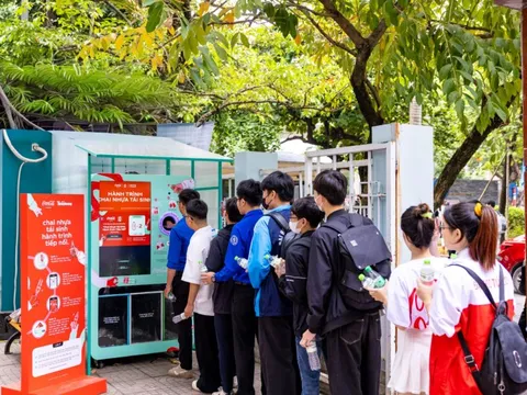 Điều gì đang diễn ra ở Hà Nội và TP. Hồ Chí Minh khiến sinh viên đứng ngồi không yên?