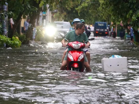 TP HCM: Khẩn trương phòng ngừa sự cố rò rỉ điện mùa mưa, ngập nước