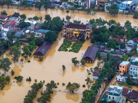 Lũ trên sông tiếp tục lên, đợt mưa lớn nhất lịch sử bao giờ kết thúc?