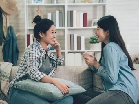 4 việc người EQ thấp thường làm ngay khi đến chơi nhà người khác