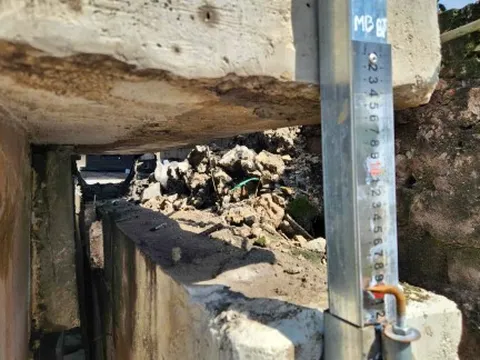 Cầu Bình Phước 1 đã được “thần đèn” nâng lên 20cm 