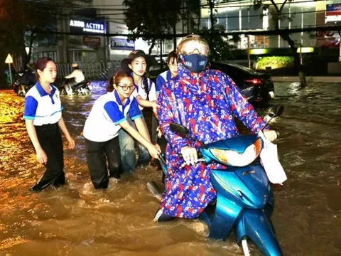 Triều cường gây thiệt hại nặng nề cho vùng Tây Nam Bộ