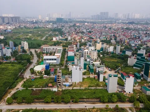 Hà Nội xem xét tăng giá đất, Hiệp hội Bất động sản đề nghị thận trọng