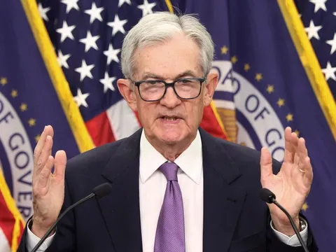 Fed tiếp tục hạ lãi suất