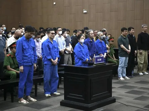 Danh sách các nữ bị cáo U60 - U70 trong đường dây đánh bạc hơn 2.500 tỷ ở khách sạn Pullman: Có người "nướng" 79 tỷ do "nhàn rỗi"