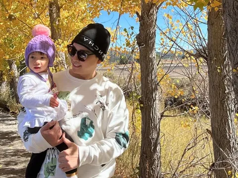 Nam ca sĩ ngồi không cũng có nửa tỷ mỗi tháng: Có 3 nhà ở Mỹ, 1 nhà ở Việt Nam, vợ 9x cực nóng bỏng