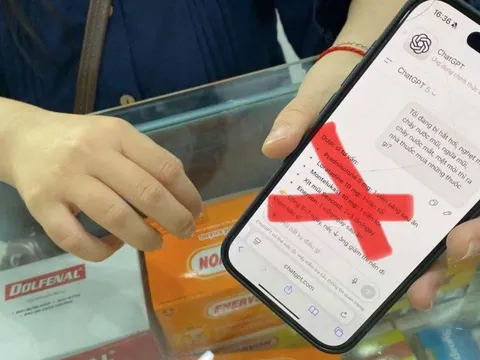Xôn xao trước bức ảnh "mua thuốc theo đơn" do AI gợi ý: Bác sĩ cảnh báo khẩn