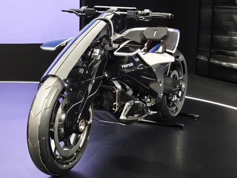 Concept xe máy điện 'kỳ quái' của Honda lần đầu ra mắt