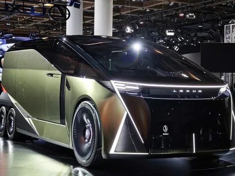 Ngắm Lexus LS Concept - MPV cỡ lớn trang bị 6 bánh xe