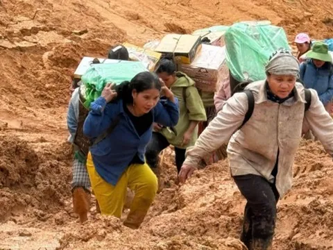 Thủ tướng quyết định hỗ trợ khẩn cấp 100 tỉ đồng cho TP Đà Nẵng