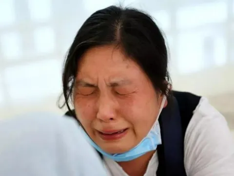 Người phụ nữ gửi tiết kiệm 3,7 tỷ đồng, 5 năm sau chỉ nhận về hơn 4.000 đồng, chất vất ngân hàng thì được thông báo thêm: “Sổ tiết kiệm của chị là giả”