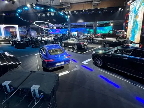 Hãng ô tô đua nhau "ra riêng"