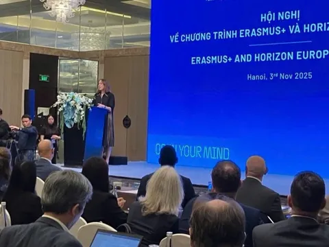 Quốc vụ khanh của Thụy Điển dẫn đầu đoàn doanh nghiệp thăm Việt Nam