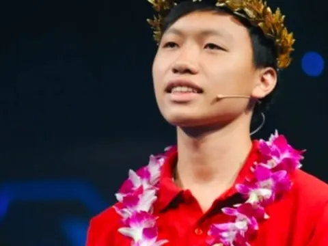 Quán quân giữ kỷ lục của Olympia từng làm bồi bàn, nay là kỹ sư cho Google