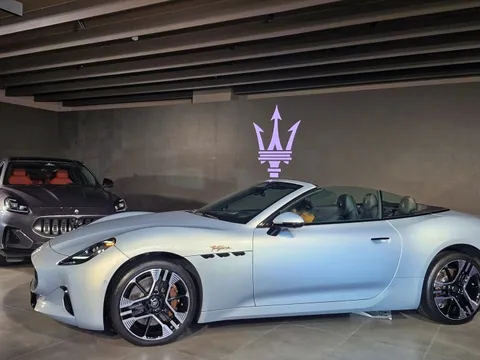 Cận cảnh GranCabrio Folgore - xe sang mui trần thuần điện của Maserati