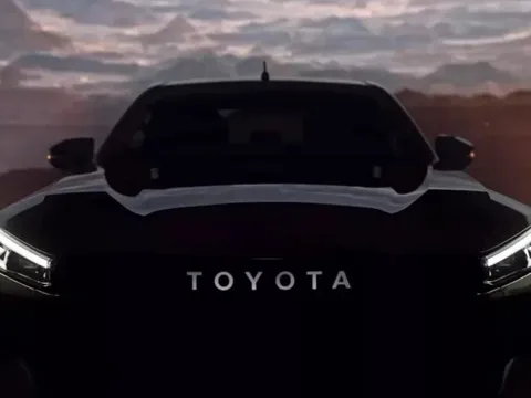 Toyota Hilux lộ diện thiết kế mới, có thể về Việt Nam
