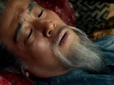 Hay tin Lưu Bị mất ở Bạch Đế thành, cả nước Ngụy hân hoan, chỉ có một người lặng lẽ rơi lệ: Đó là ai?