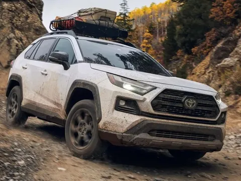 Camera lùi trên cả triệu xe Toyota bị đứng hình