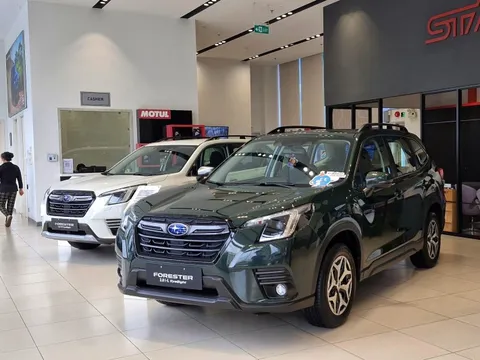 Nguồn cung dồi dào, hãng mạnh tay giảm giá ôtô dịp cuối năm