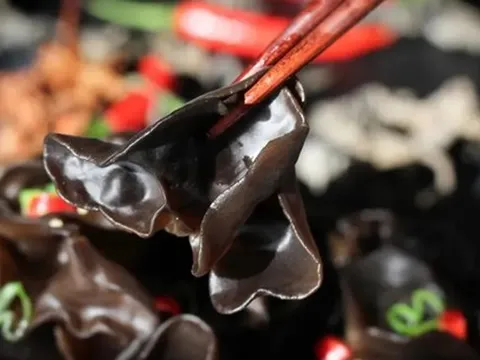 5 loại rau ăn nhiều "phá gan", ngon bổ mấy cũng hạn chế